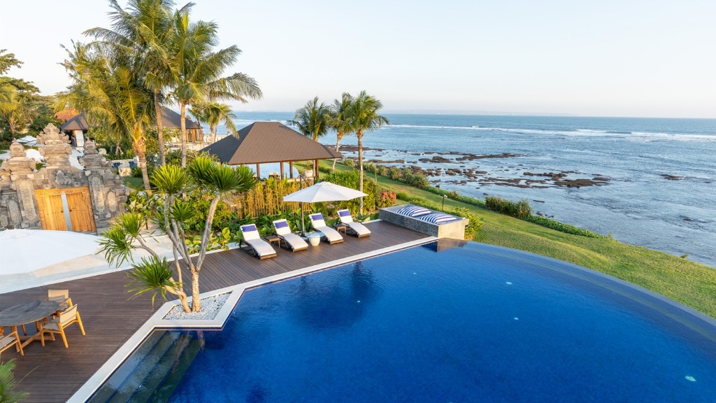 Tirtha Bayu Villa I - Bali - Absolute beachfront location